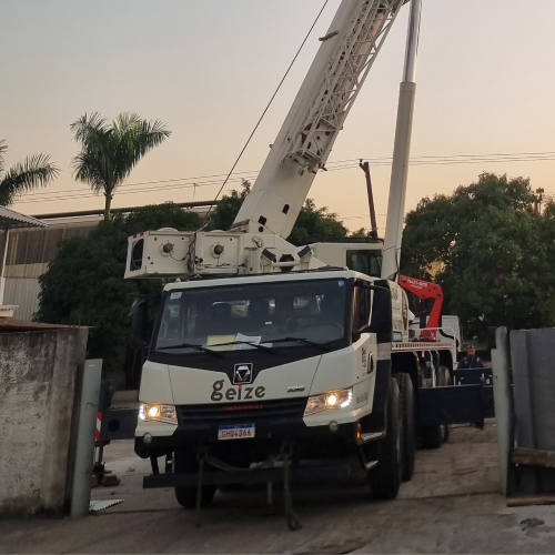 Guindaste 90 TON para locação